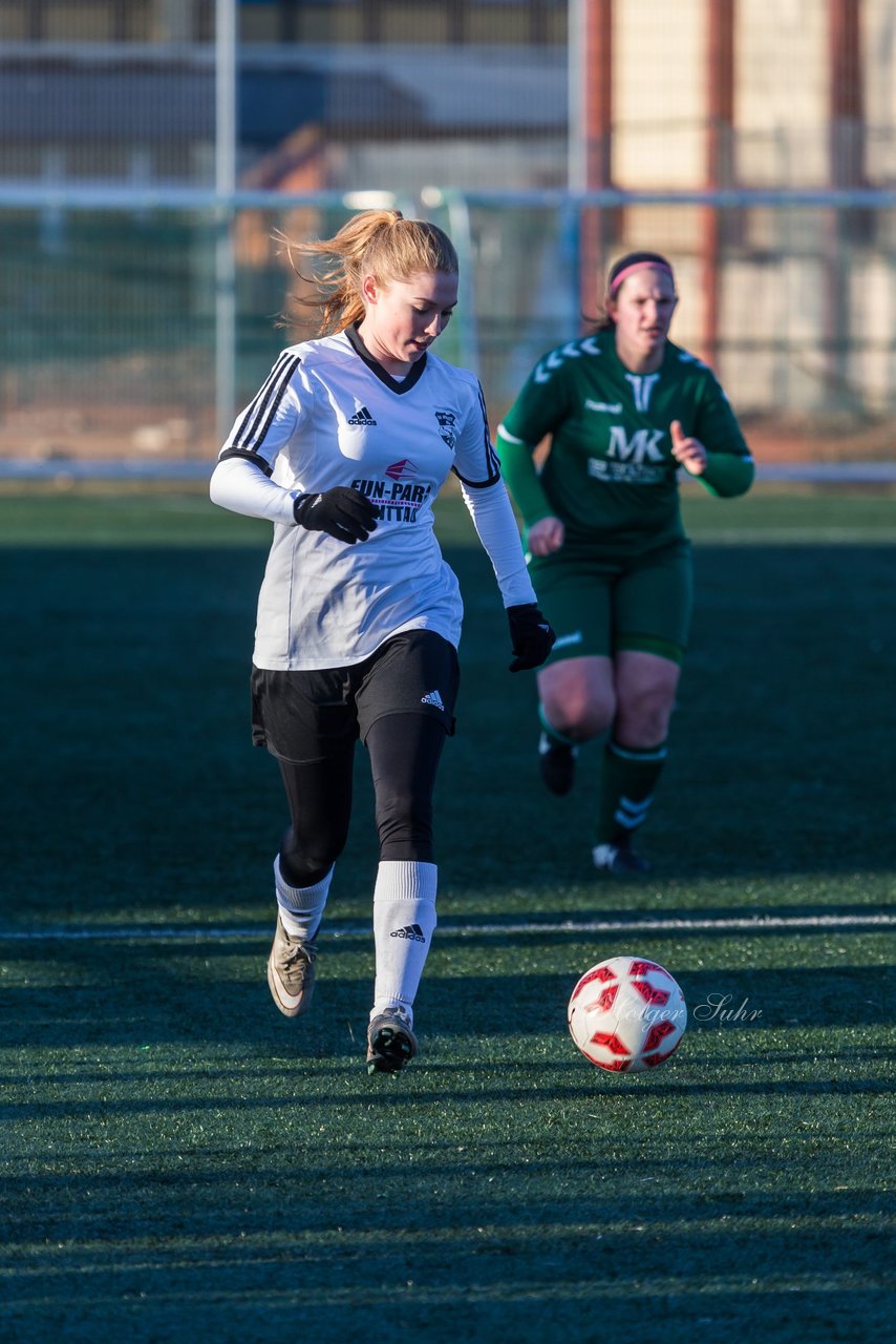 Bild 190 - Frauen SG Holstein Sued - SV Gruenweiss-Siebenbaeumen : Ergebnis: 0:2